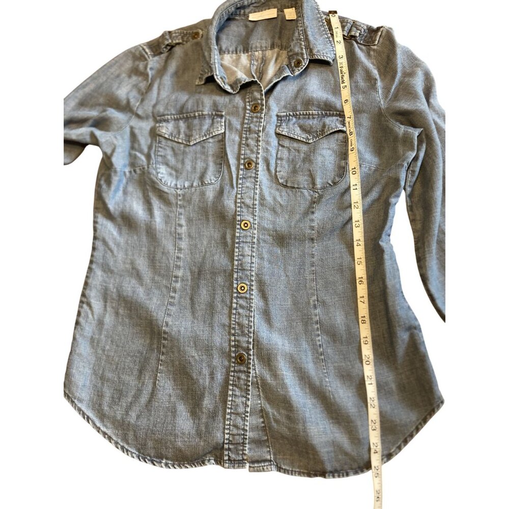 New York & Company Women's Medium Light Blue Snap up Denim Shirt With Epaulettes - Picture 9 of 10